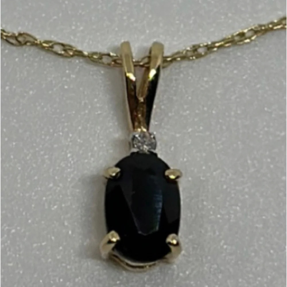 14k Gold, Onyx, Diamond Pendant & 14k Gold 16” Necklace